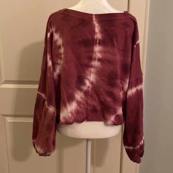Tie dyed crop top from peach Lane. Size small. - Picture 4 of 6